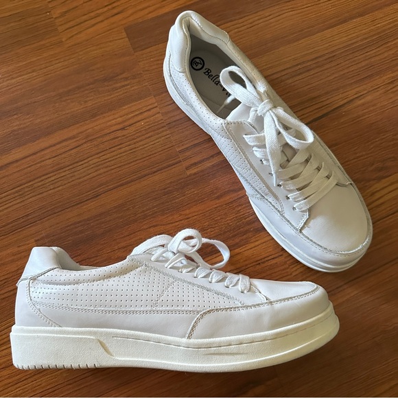 Bella Vita White Lace Up Sneakers - Picture 1 of 7